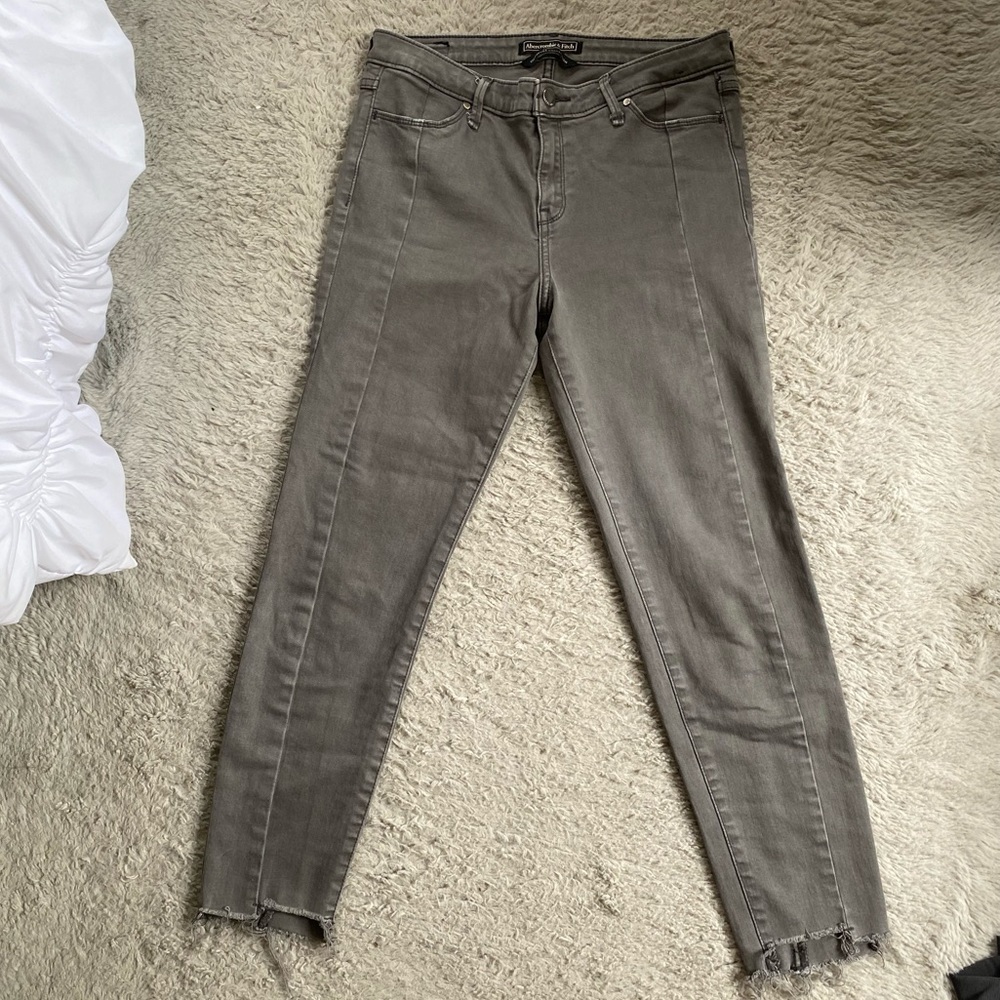 Abercrombie grey denim jeans size 28